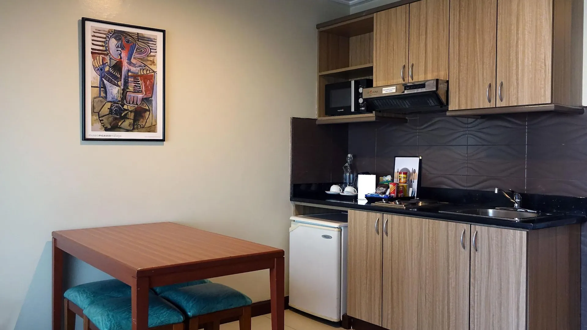Hotel Kimberly Manila 3*,
