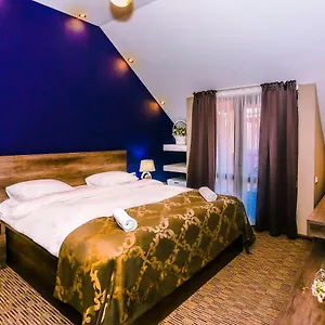 https://villa-old-rustaveli.alltbilisihotels.com